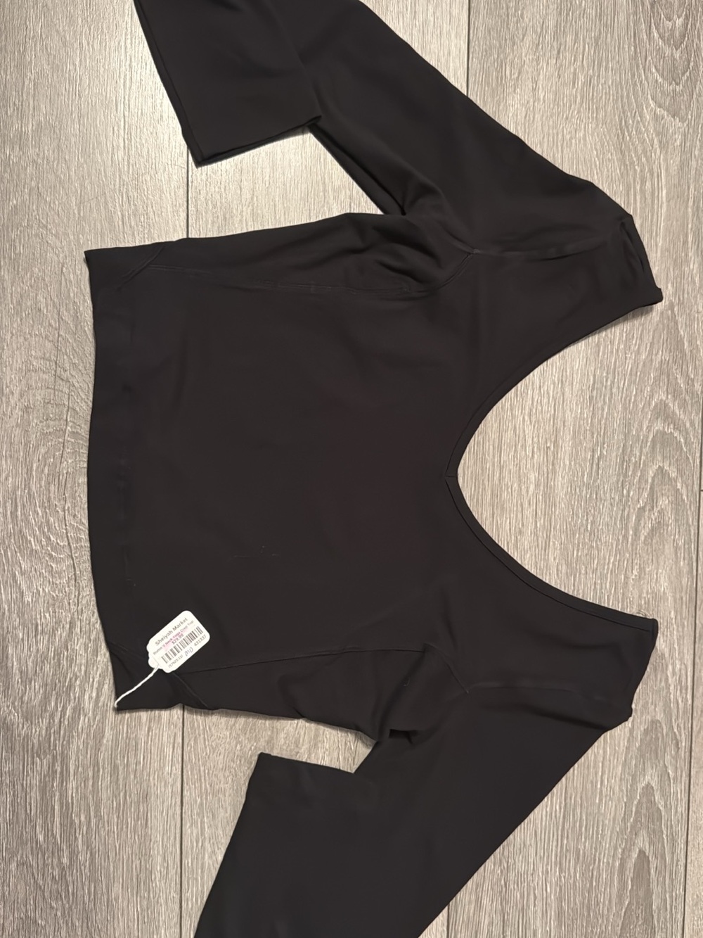 Black V-Neck Cropped Long Sleeve Yoga Top